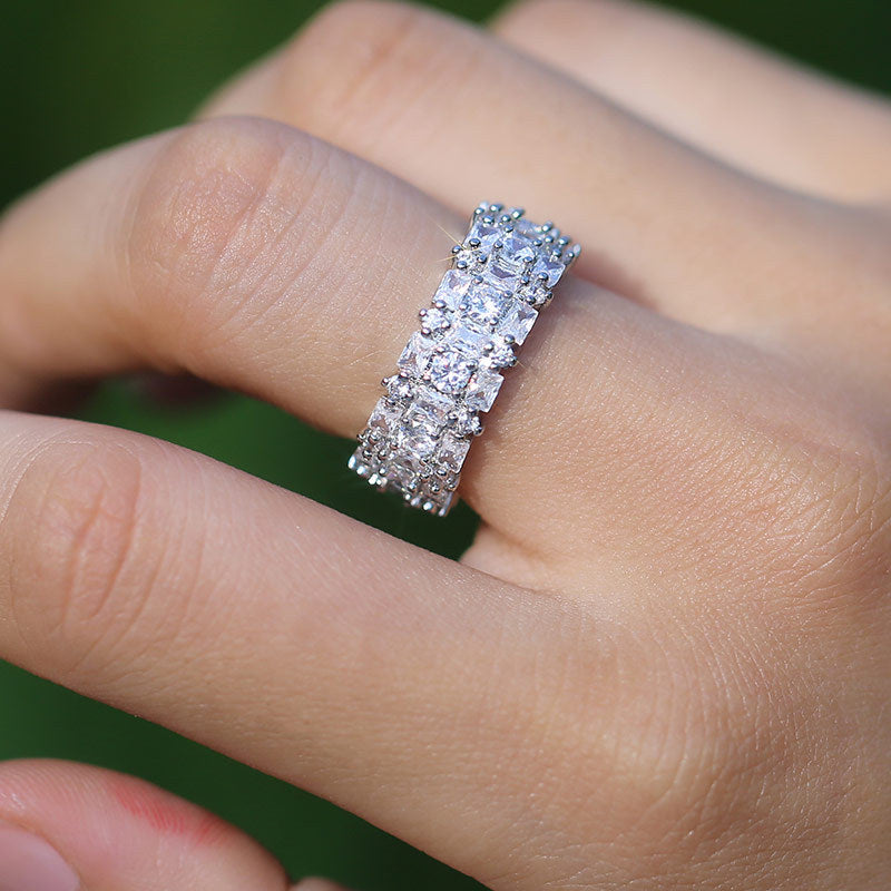 Anello affascinante per ogni occasione