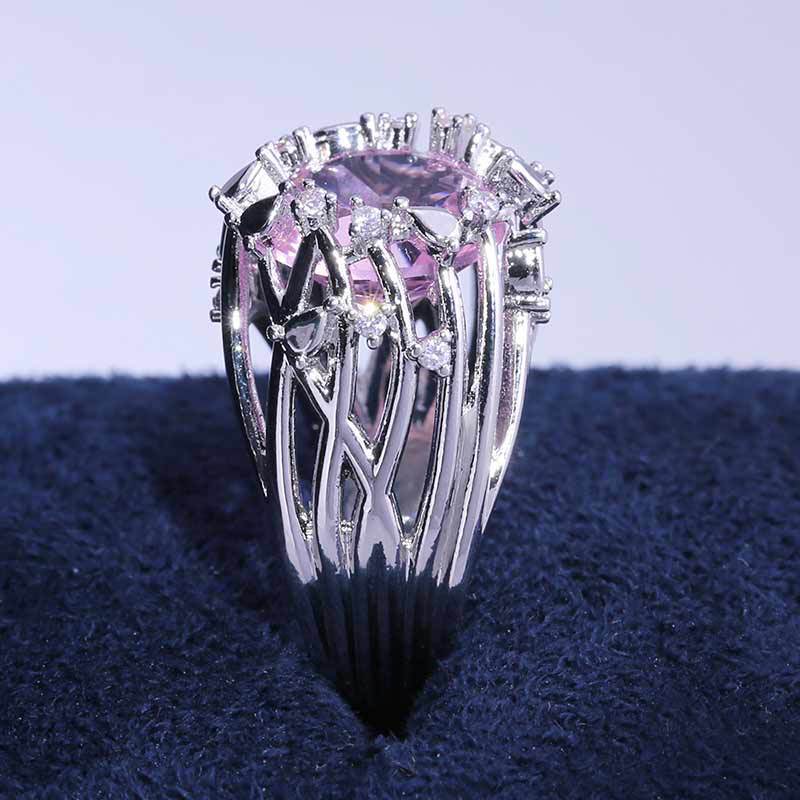 Anello affascinante per ogni occasione