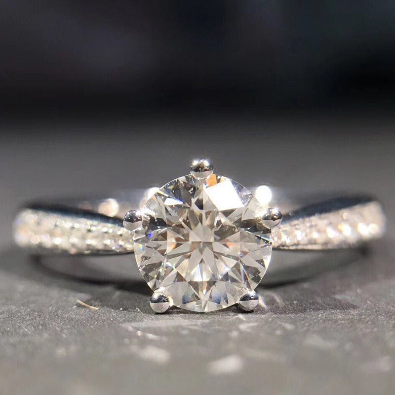 Anello affascinante per ogni occasione