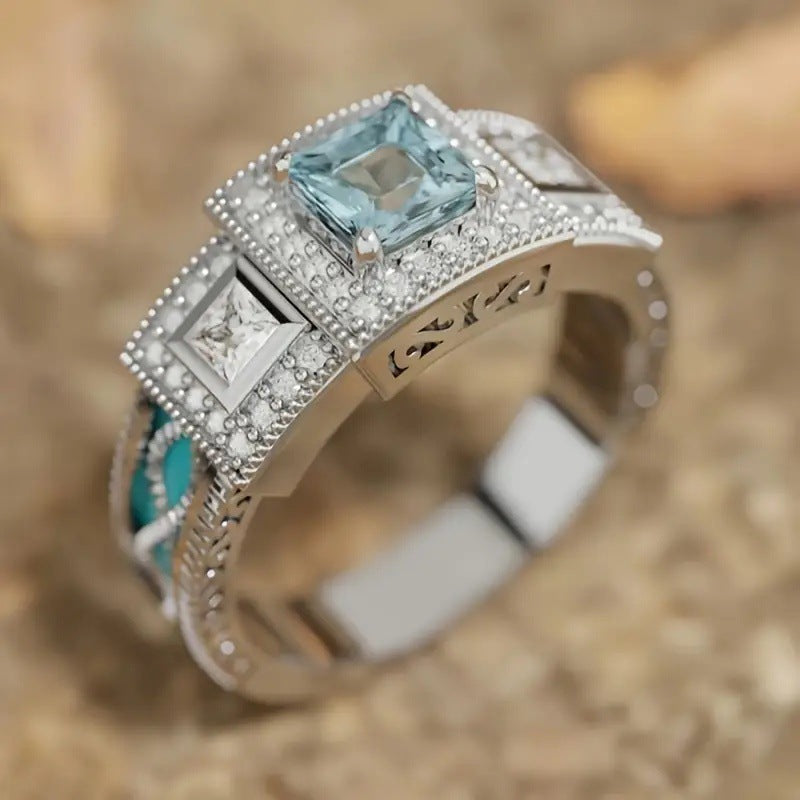 Anello affascinante per ogni occasione