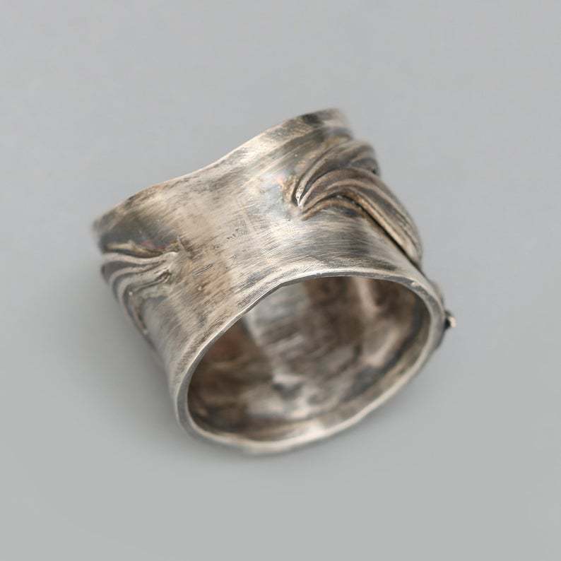 Anello affascinante per ogni occasione