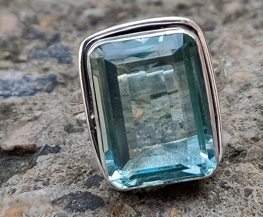 Anello affascinante per ogni occasione