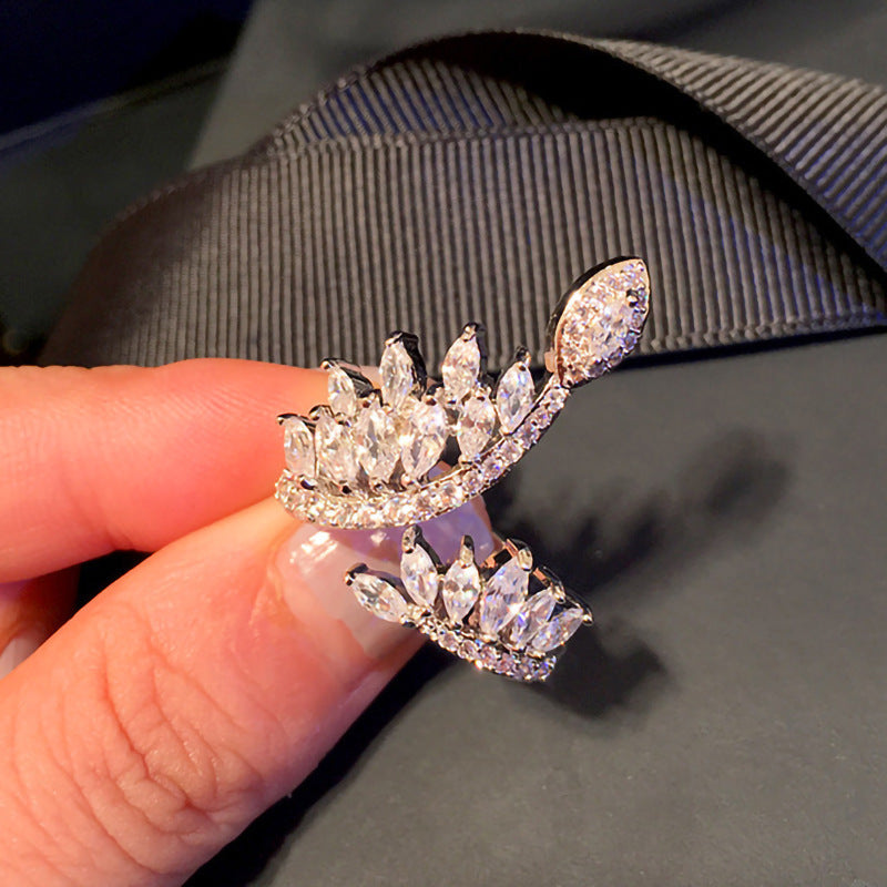 Anello affascinante per ogni occasione