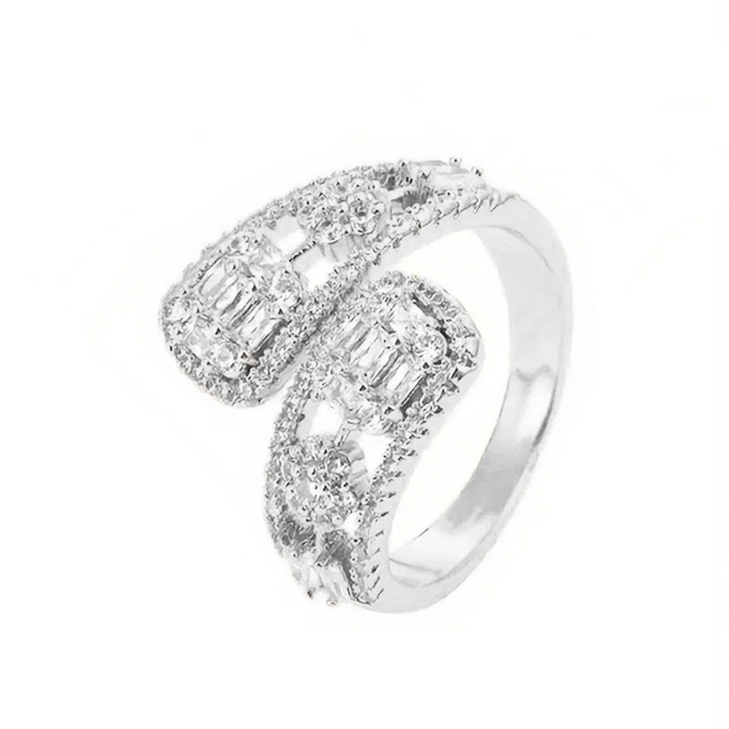 Anello affascinante per ogni occasione