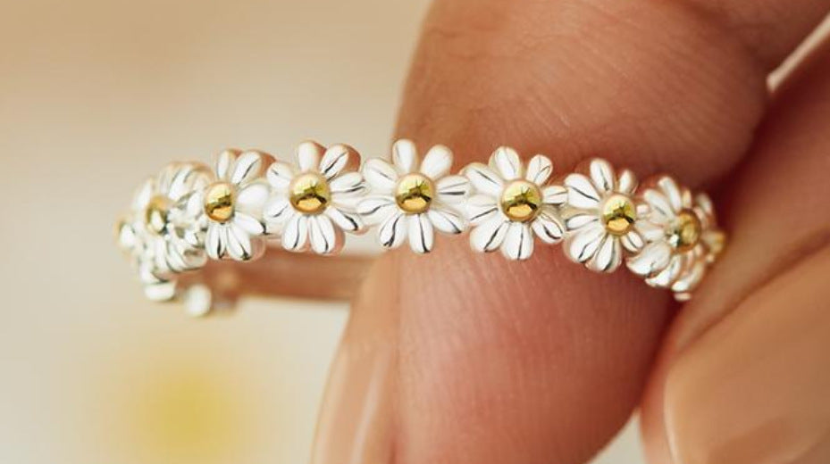 Anello affascinante per ogni occasione