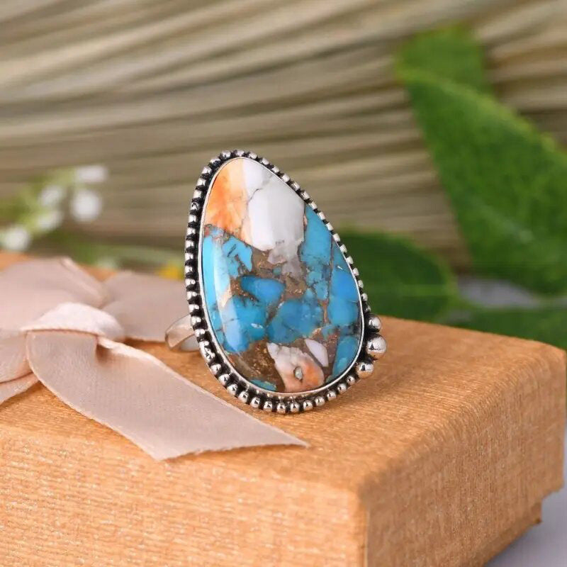 Anello affascinante per ogni occasione