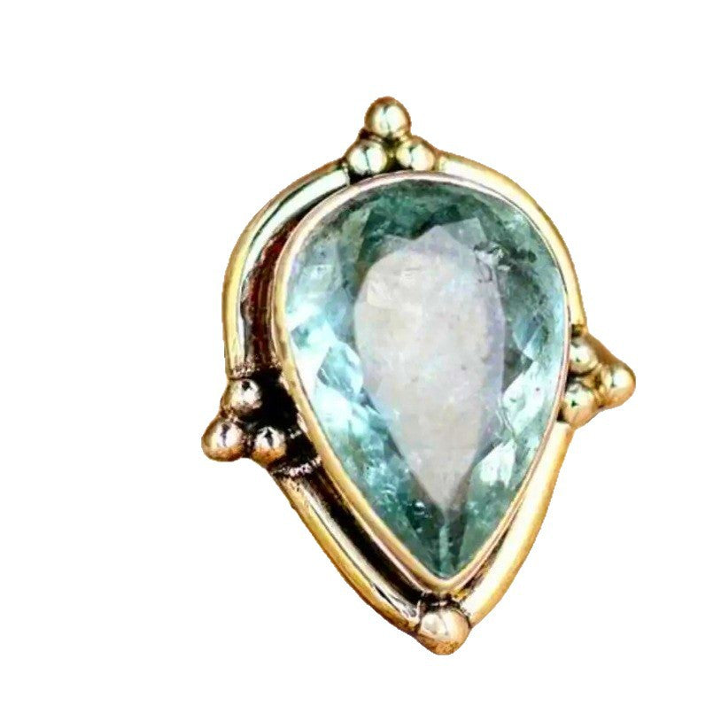 Anello affascinante per ogni occasione