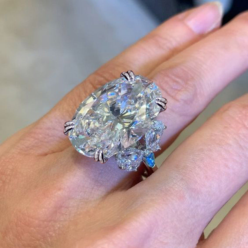 Anello affascinante per ogni occasione