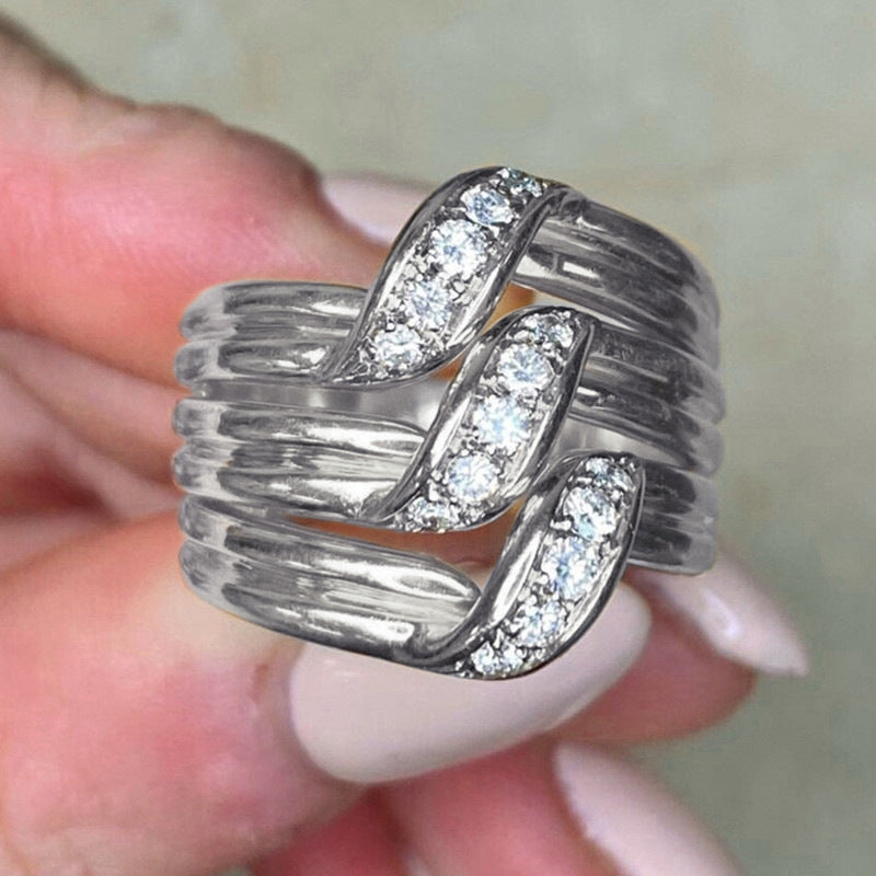 Anello affascinante per ogni occasione