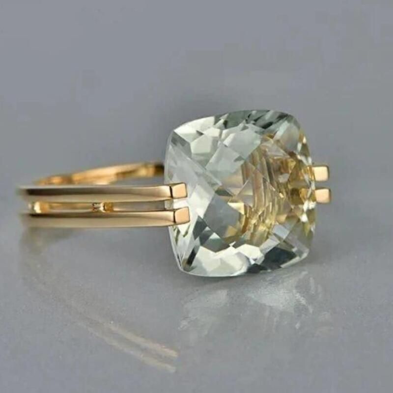 Anello affascinante per ogni occasione