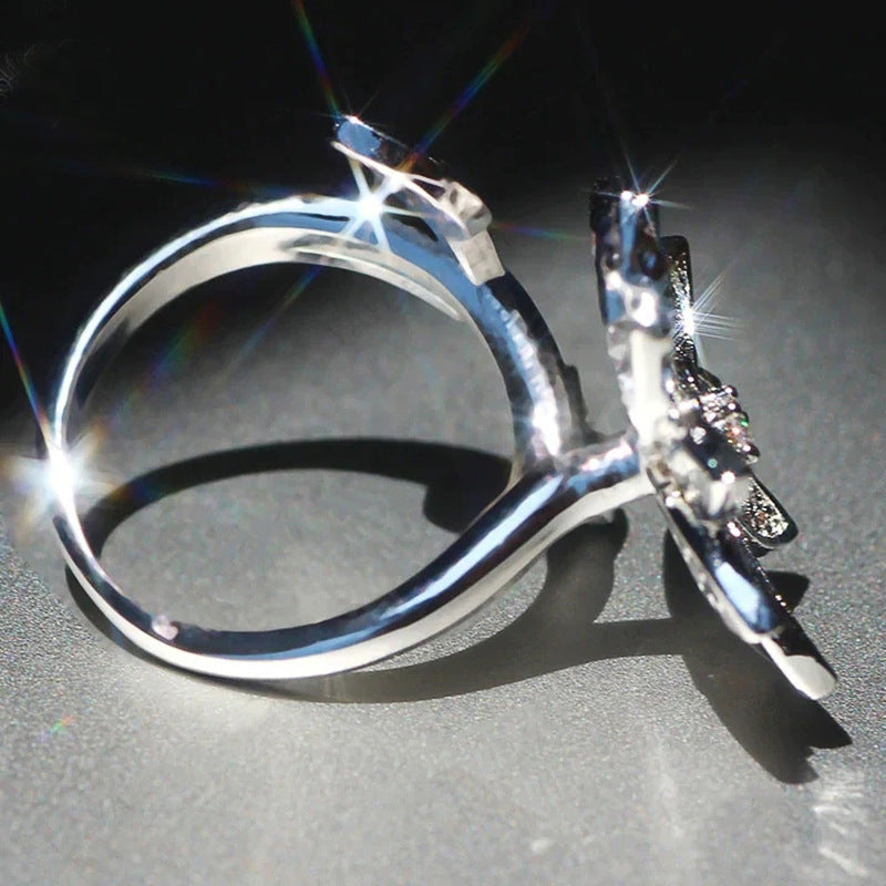 Anello affascinante per ogni occasione