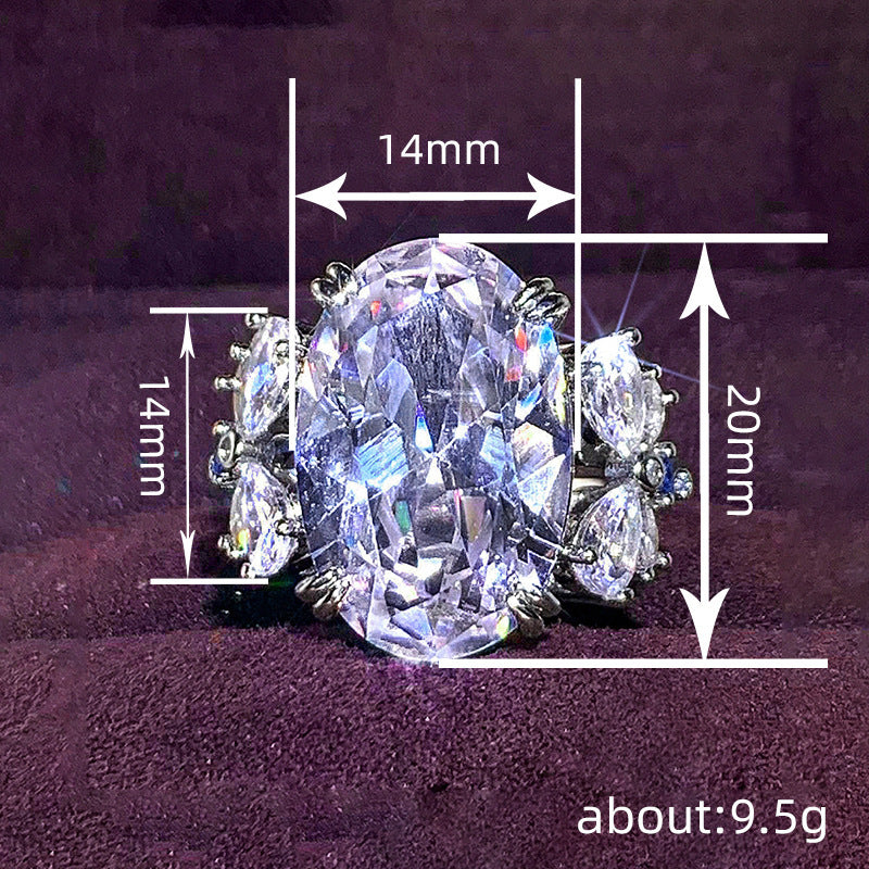 Anello affascinante per ogni occasione