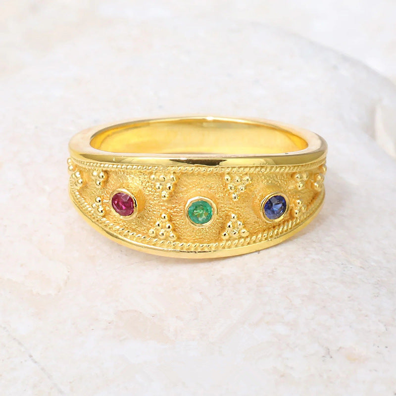 Anello affascinante per ogni occasione