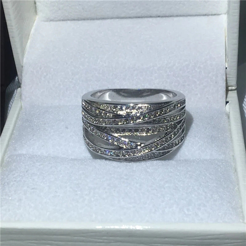 Anello affascinante per ogni occasione