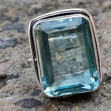 Anello affascinante per ogni occasione
