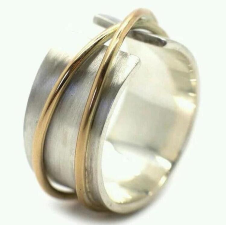 Anello affascinante per ogni occasione