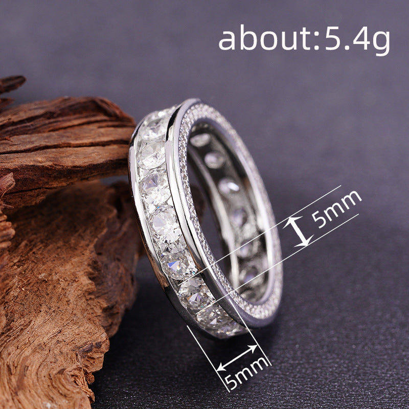 Anello affascinante per ogni occasione