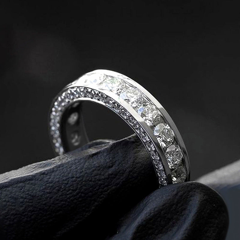 Anello affascinante per ogni occasione