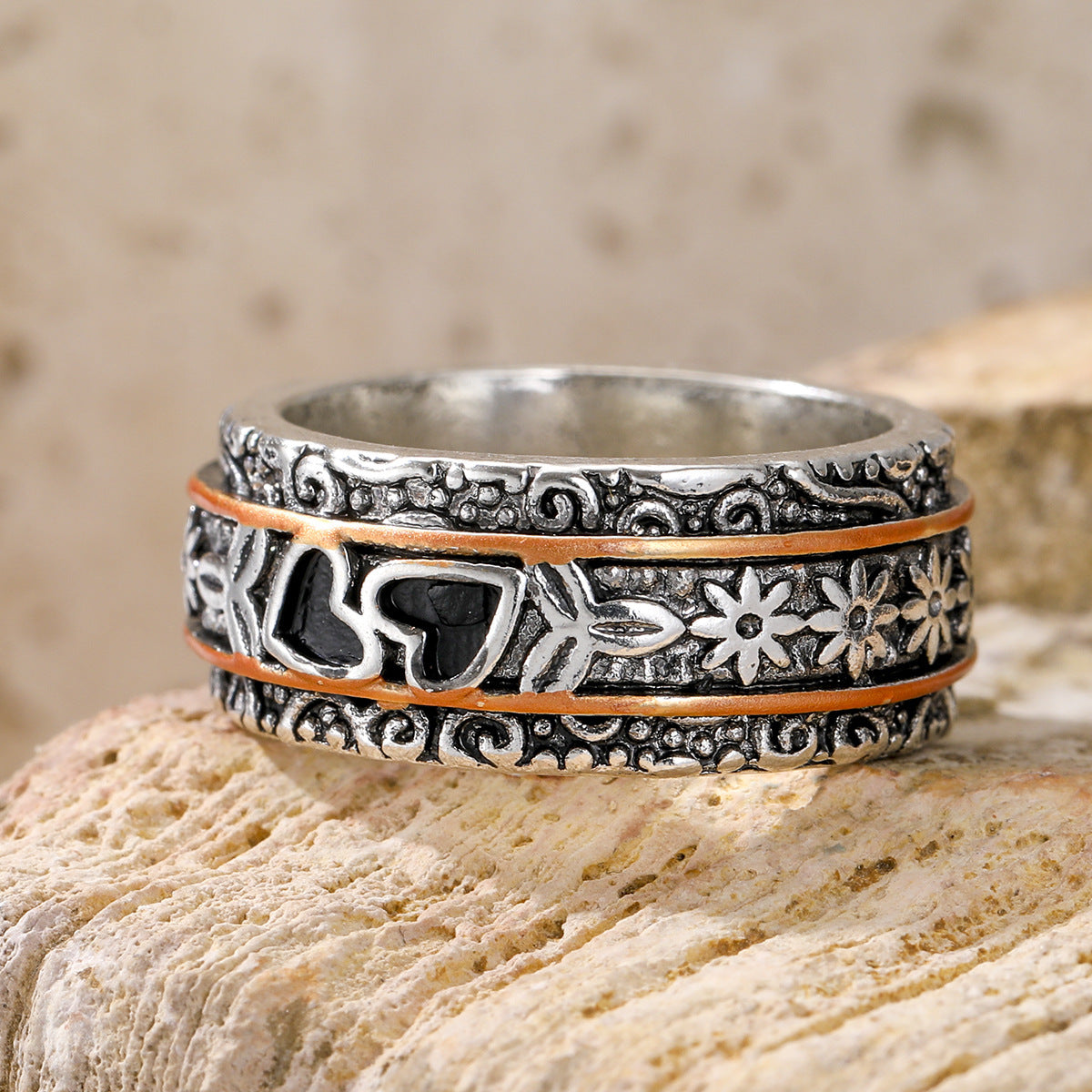 Anello affascinante per ogni occasione