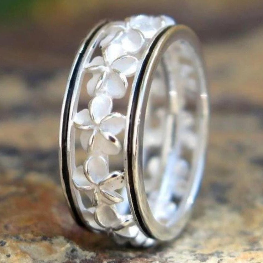 Anello affascinante per ogni occasione