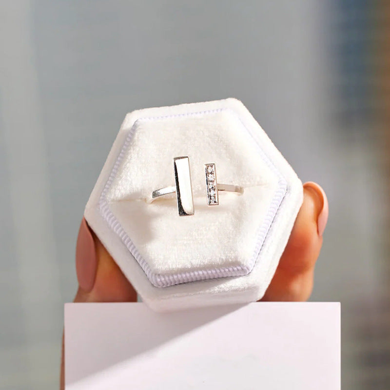 Anello affascinante per ogni occasione