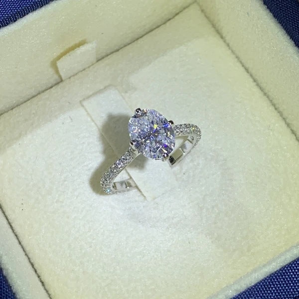 Anello affascinante per ogni occasione