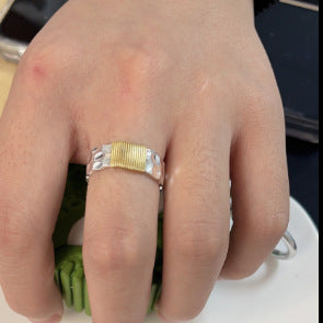 Anello affascinante per ogni occasione