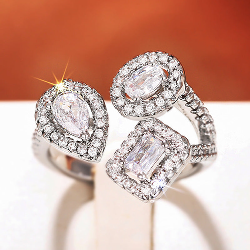 Anello affascinante per ogni occasione