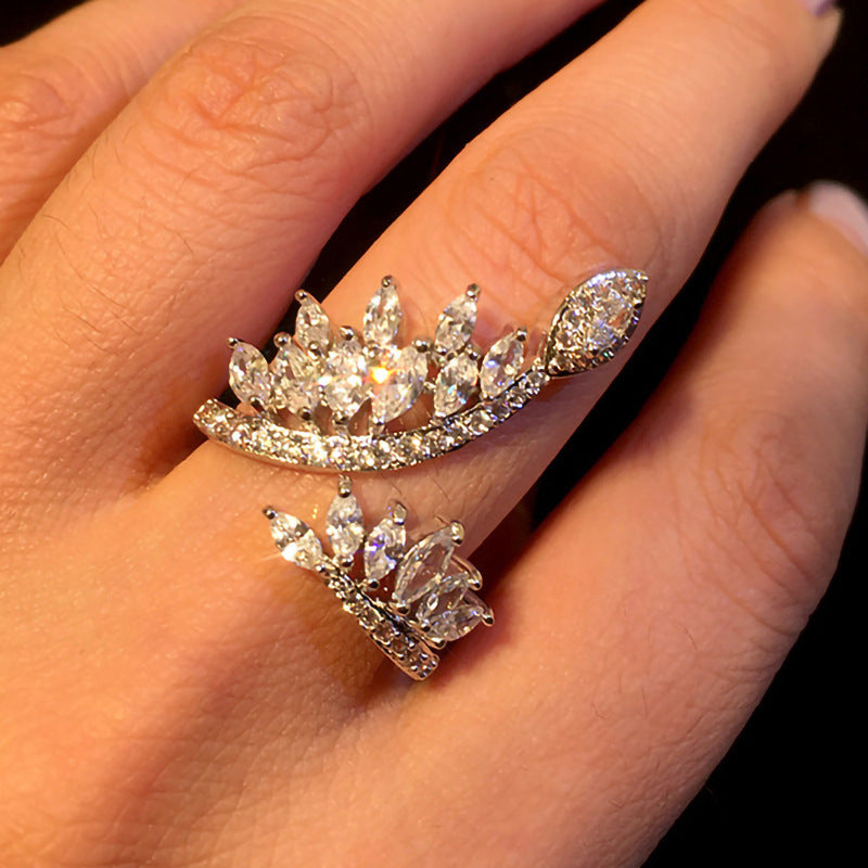 Anello affascinante per ogni occasione