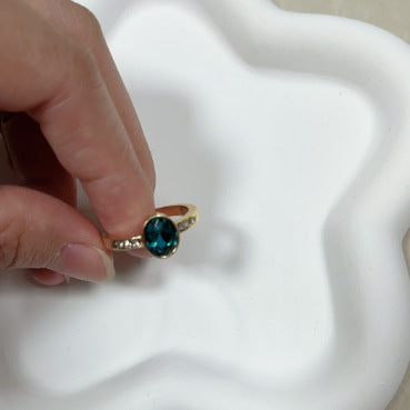 Anello affascinante per ogni occasione