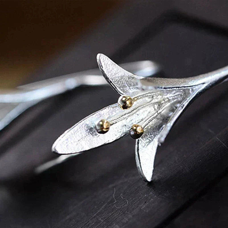 Argento Orecchino bellissimo con stile unico